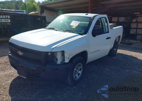 2008 Chevrolet Silverado 1500 Work Truck z USA, uszkodzony, nr VIN 1GCEC14X58Z268673